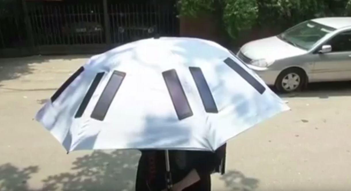 ابتكار مظلة ذكية بالطاقة الشمسية تساعد الحجاج على أداء المناسك