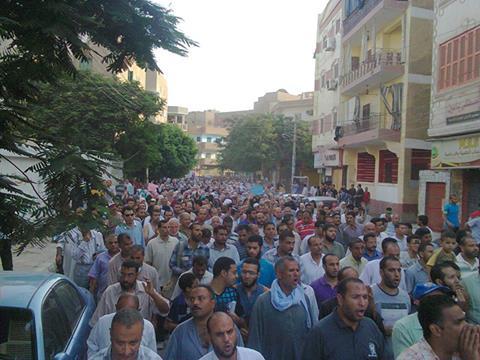 الآلاف الآن في مسيرة ببني سويف وسط تحفز الشرطة والبلطجية