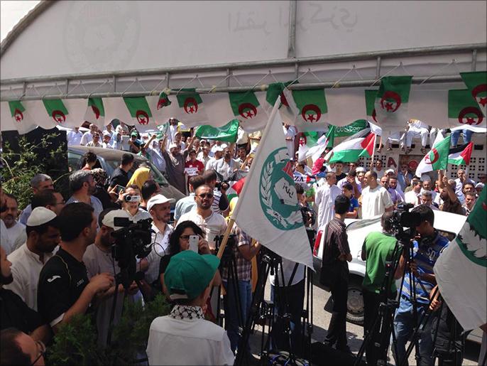 آلاف الجزائريين ينتفضون نصرةً لغزة