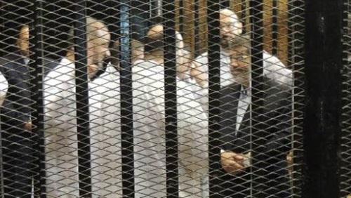 تأجيل محاكمة مرسي بقضية “اقتحام السجون” لـ15 سبتمبر