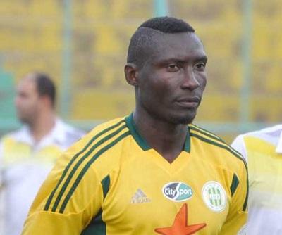 حجر من المدرجات ينهي حياة لاعب شبيبة القبائل الجزائري