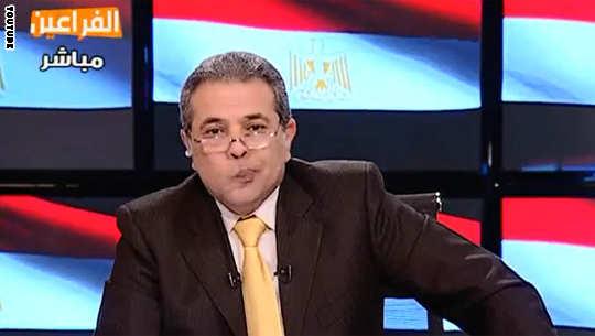 فيديو|عكاشة يعلن وقف قناة الفراعين