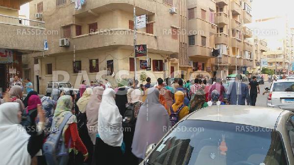 مسيرة بـ”دمنهور” تنديداً بانقطاع الكهرباء