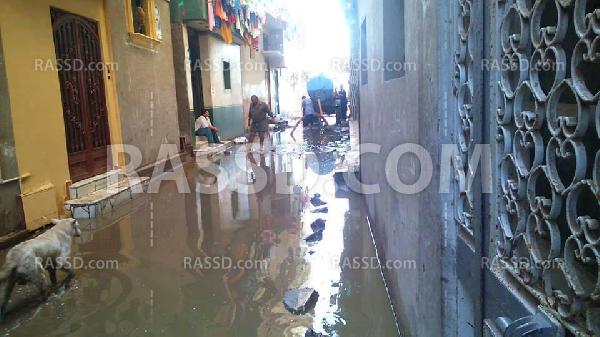 أهالي الدقهلية:”تعبنا من العيشة وسط مياه المجاري”