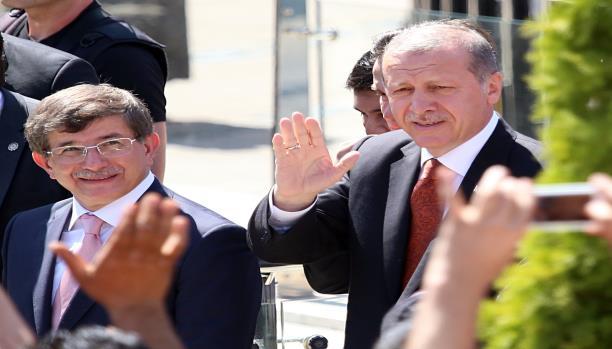 أردوغان يكلف أوغلو بتشكيل الحكومة