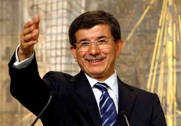 أوغلو يعلن أسماء التشكيلة الوزارية الجديدة