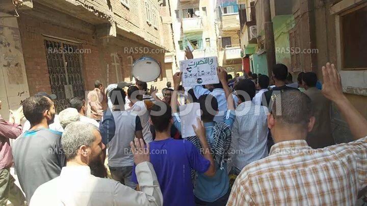 مسيرة في “المنيا” تنيديداً بغلاء الأسعار