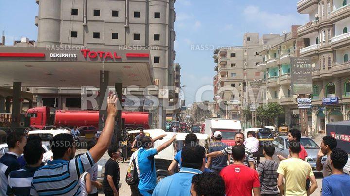 وقفة شبابية بدكرنس احتجاجا على سوء الأحوال المعيشية