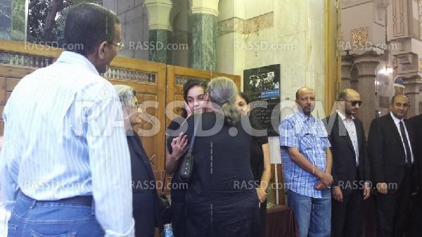 صور|عزاء “سيف الإسلام” بحضور نجليه