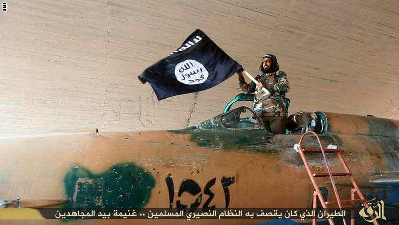 CNN: “داعش” تجبر طياري “الأسد” على تدريب جنودها