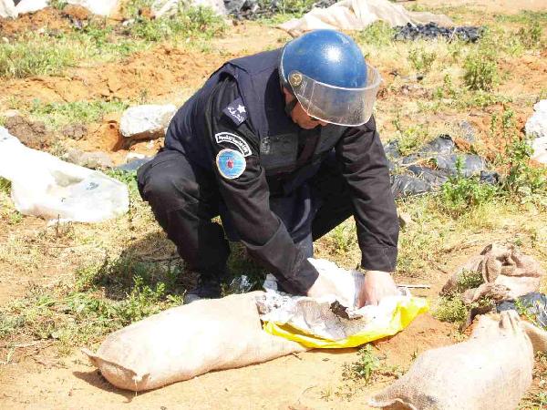 داخلية غزة تتلف 5 أطنان من متفجرات زرعها الاحتلال