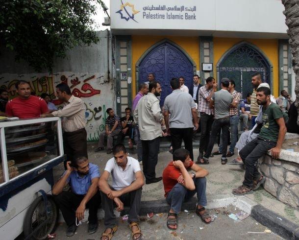 اتحاد عمال غزة : 200 ألف عاطل بسبب العدوان الصهيوني