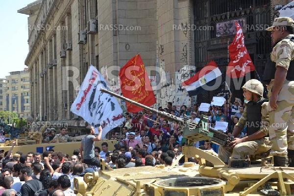 وقفة لنشطاء 6 بريل أمام”القضاء العالى” للتنديد بالإعتقالات