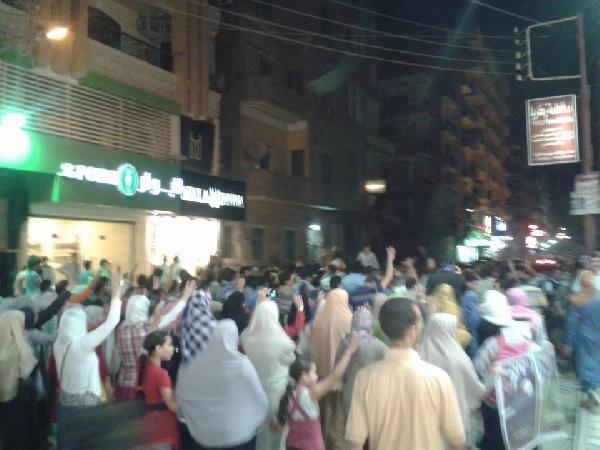 مسيرتان في “الغربية” تنديدًا بانقطاع الكهرباء