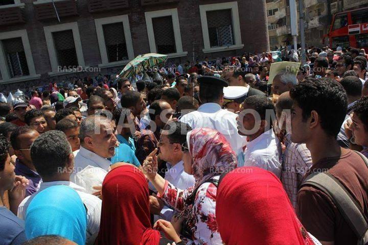 الجيش والشرطة تهاجمان تظاهرة طلبة الأسكندرية