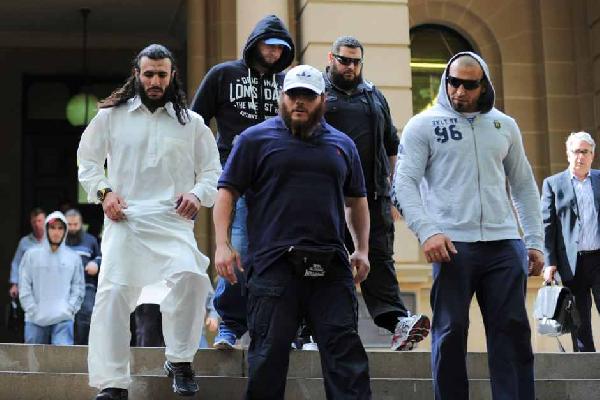 فيديو وصور | ملاكمان أستراليان ينضمان لـ”داعش”