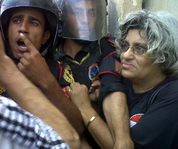 “سويف”: الجامعات ستشهد احتقانًا إذا ووجهت بالعنف