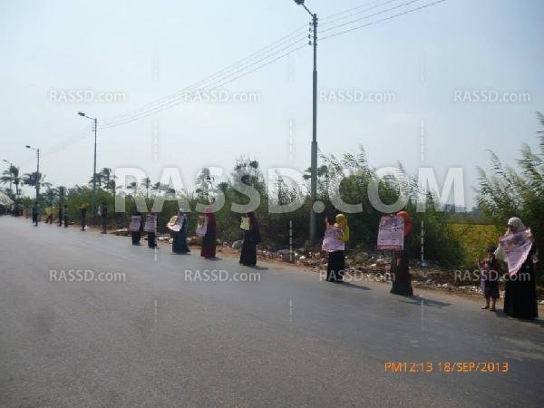 سلسلة بشرية لشباب ضد الانقلاب بمنية النصر في الدقهلية