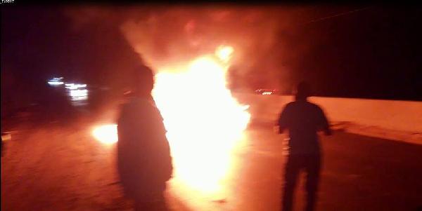 مجهولون يقطعون طريق أسيوط الزراعي فى بني سويف