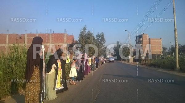 سلسلة بشرية بكفر الشيخ تنديدا بالاعتقالات