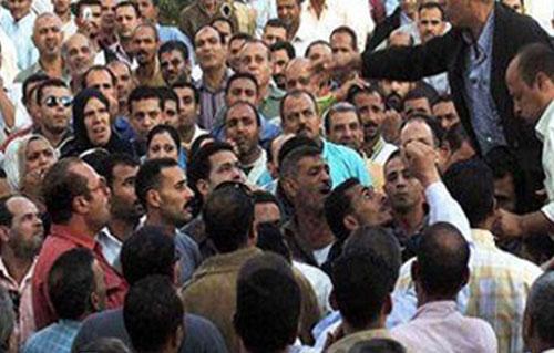 إضراب عمال شركة مشروع قناطر أسيوط رفضا لتقليل رواتبهم