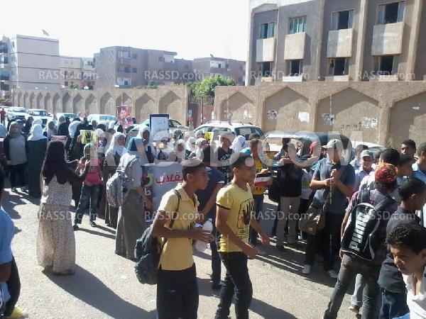 مسيرة حاشدة لطلاب العبور لرفض الانقلاب