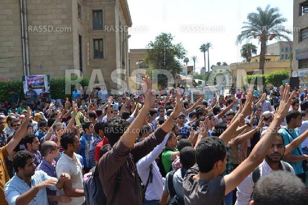 مسيرة حاشدة لـ”طلاب ضد الإنقلاب”تجوب جامعة القاهرة