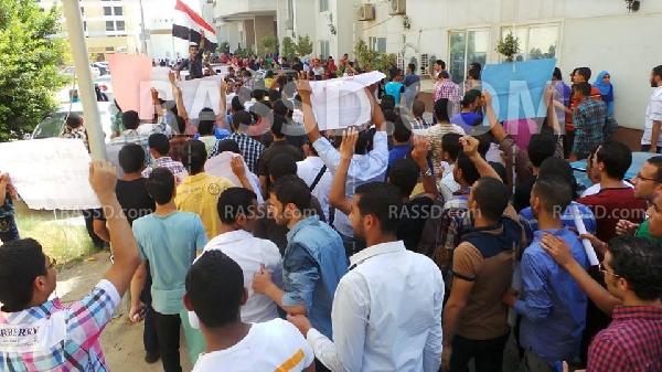 بالبث مباشر.هتافات ثورية لطلاب جامعة سوهاج