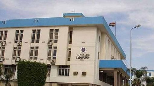 رئيس نقابة المخابز بالسويس تضرب عن الطعام لعدم تقاضيها راتبها