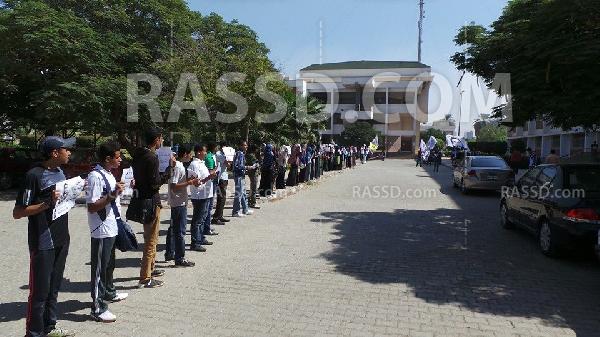 طلاب المنيا يطالبون بالإفراج عن المعتقلين