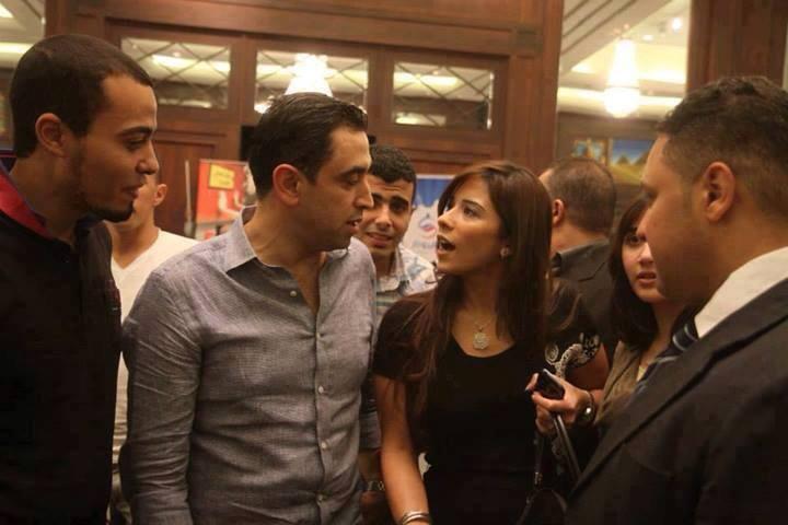 بالصور..السيسي يؤكد نجاح مهمة المتحدث العسكري في جذب السيدات