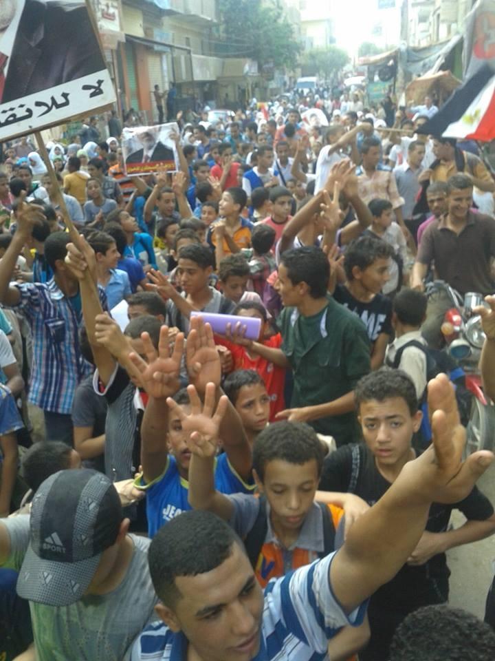 مسيرة حاشدة لطلاب المدارس بالفيوم لرفض الانقلاب