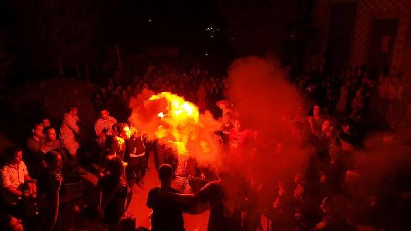 صور| مسيرة ليلية تطوف شوارع ناهيا بالجيزة