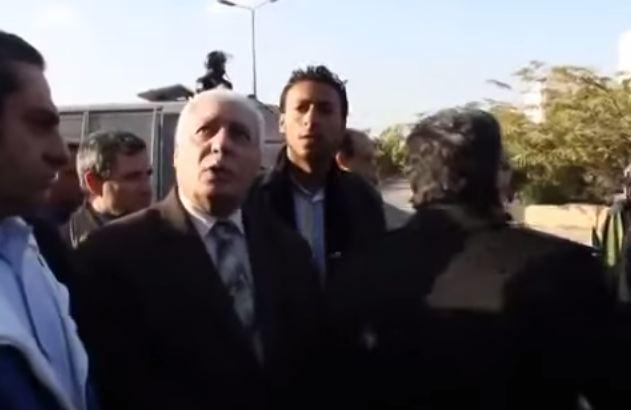 فيديو| رئيس جامعة الأزهر خائف من الطلاب المتظاهرين