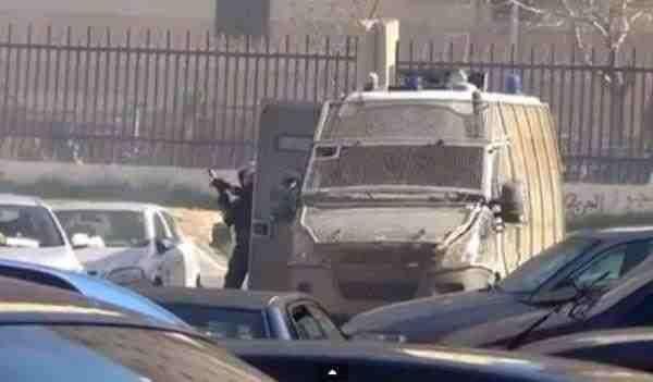 أنباء عن إصابة خطيرة بالحي والعشرات بالغاز في جامعة الإسكندرية