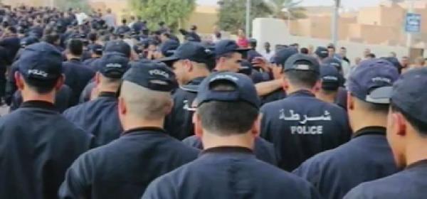 فيديو| الشرطة تتظاهر لأول مرة في الجزائر