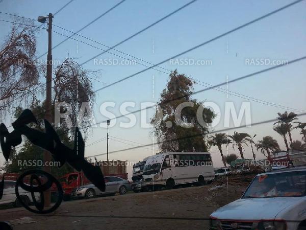 صور| زحام مروري يهدد بسقوط كوبري بأسيوط