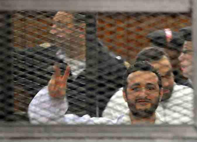 دومة يطلب التأجيل والمحكمة تعرض اعترافه بإلقاء المولوتوف