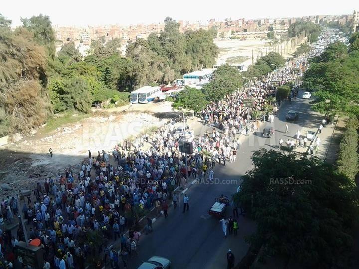 مسيرة حلوان تصل الى “ركن فاروق” وتهتف ضد العسكر