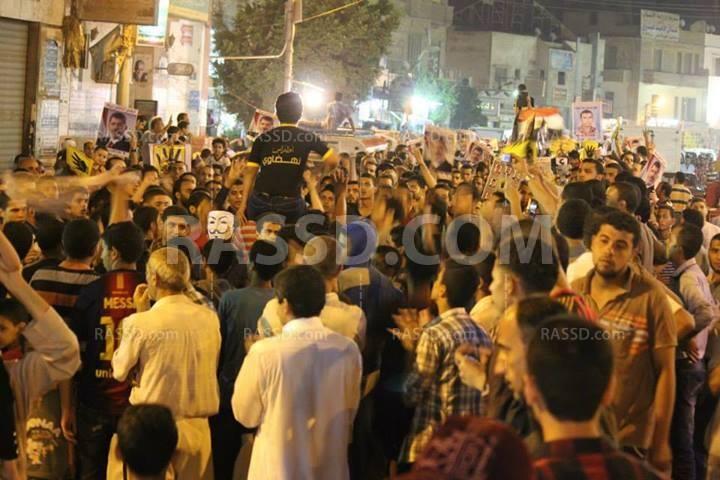 فرحه عارمة بأسوان بعد استعادة ميدان “الشهداء”