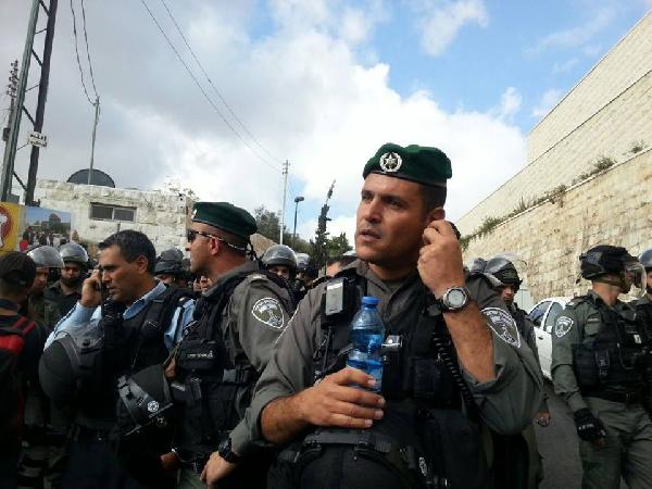 اقتحامات صهيونية للأقصى وسط إجراءات مشددة على المصلين