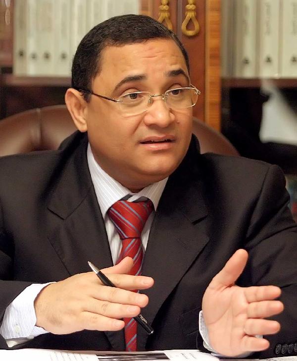 إخلاء سبيل عبدالرحيم علي بضمان محل إقامته