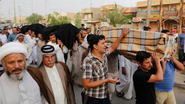 تفجير بمسجد شيعي في بغداد أثناء مراسم جنازة