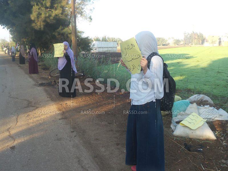 سلسلة بشرية صباحية في “أجا” منددة بغلاء الأسعار