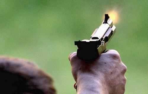 ضابط شرطة يطلق الرصاص على سائق بالبحيرة