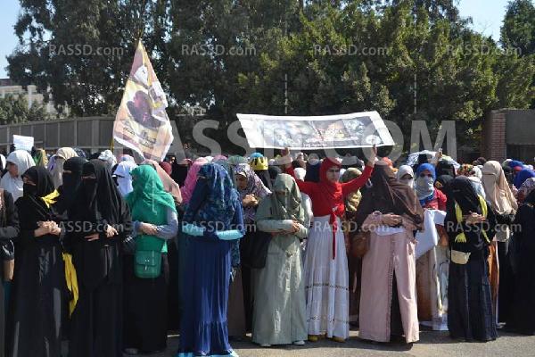 الجيش يغلق شارع أحمد وصفى أمام مسيرة بنات الأزهر