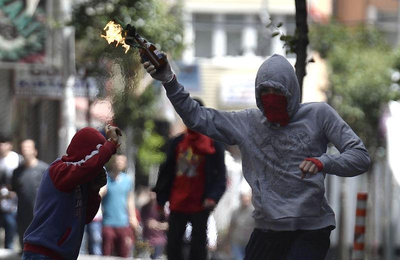 توقيف واعتقال 17مشتبهًا في أعمال شغب بتركيا