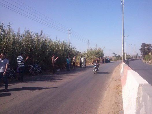 سلسلة بشرية في الباجور منوفية تنديدًا بالانقلاب العسكري