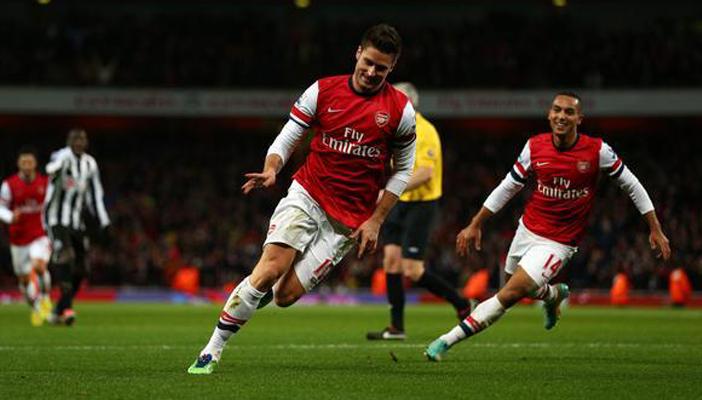 التشكيل الرسمي للجانرز في مواجهة إيفرتون