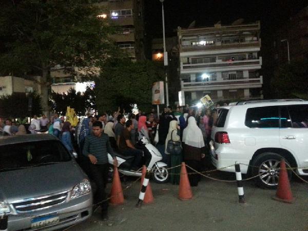 صور| تظاهرة ليلية بمدينة نصر تطالب بالقصاص